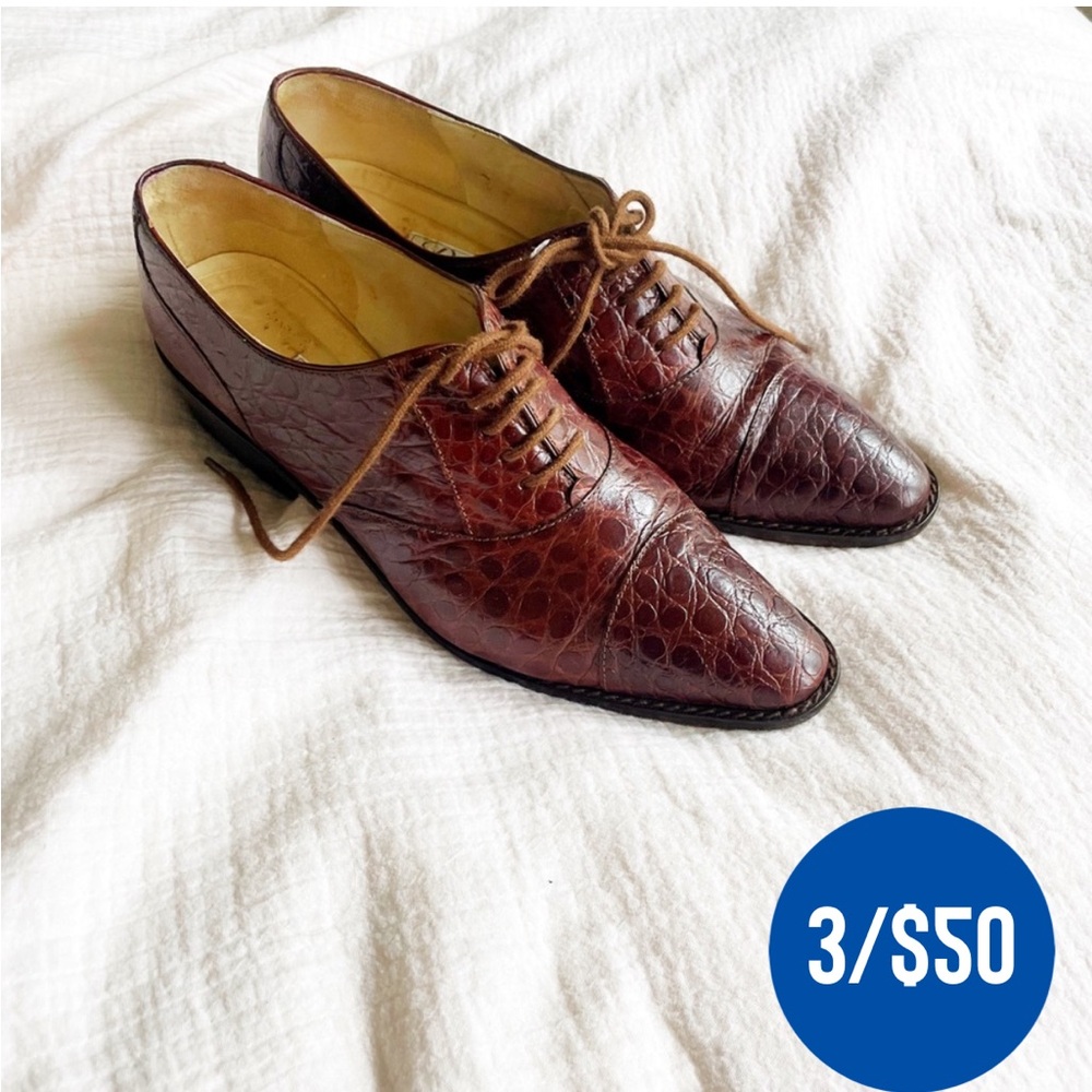 3/$50 VTG Aubergine brown croc loafers size 7